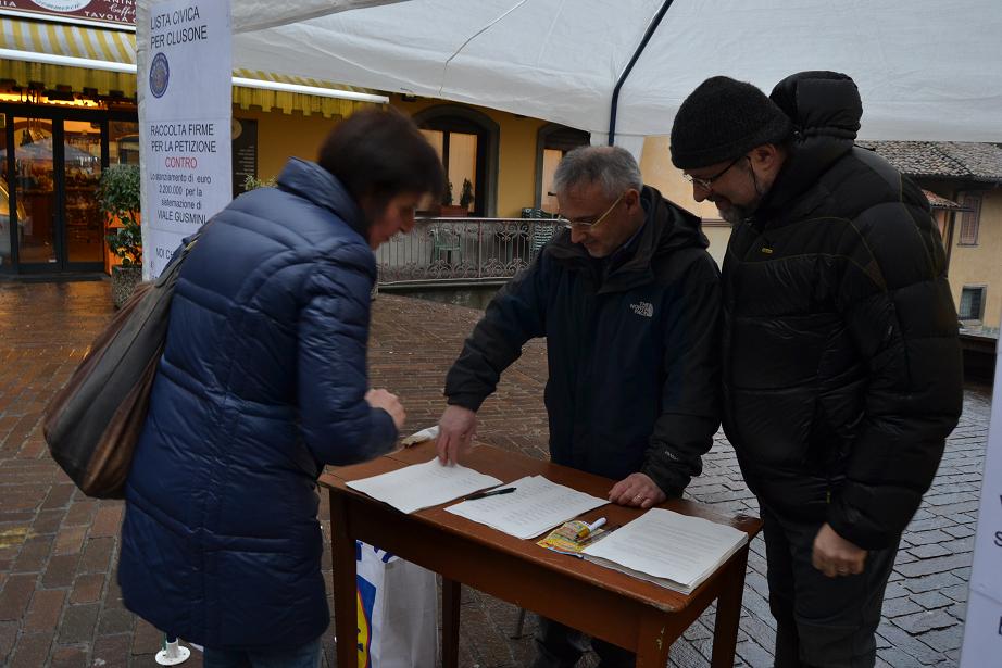 raccolta firme petizione contro sistemazione viale gusmini valseriana news